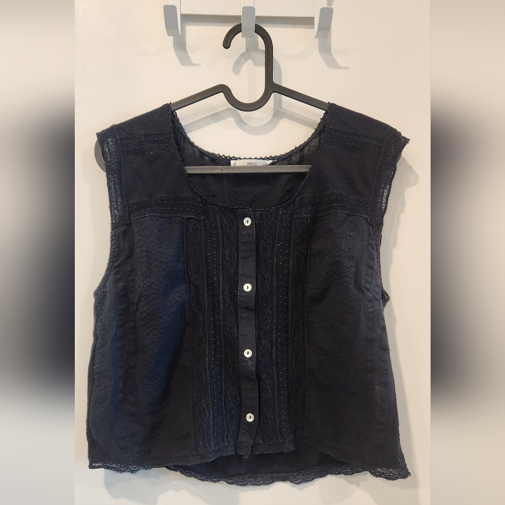 Black Sleeveless Button-Up Top
